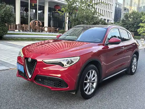 Alfa Romeo Stelvio 2018