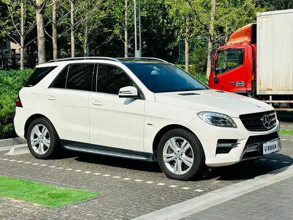 Mercedes-Benz M-Class 2012