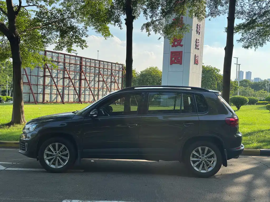 Volkswagen Tiguan 2015