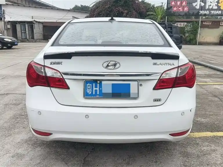 Hyundai Elantra 2013