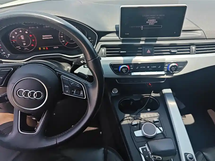 Audi A4L 2020 — фото 12