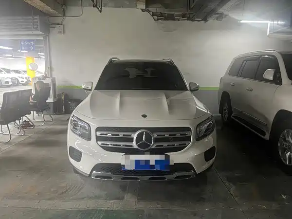 Mercedes-Benz GLB 2023