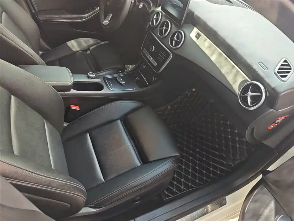 Mercedes-Benz CLA 2018 — фото 25