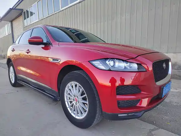Jaguar F-PACE 2016