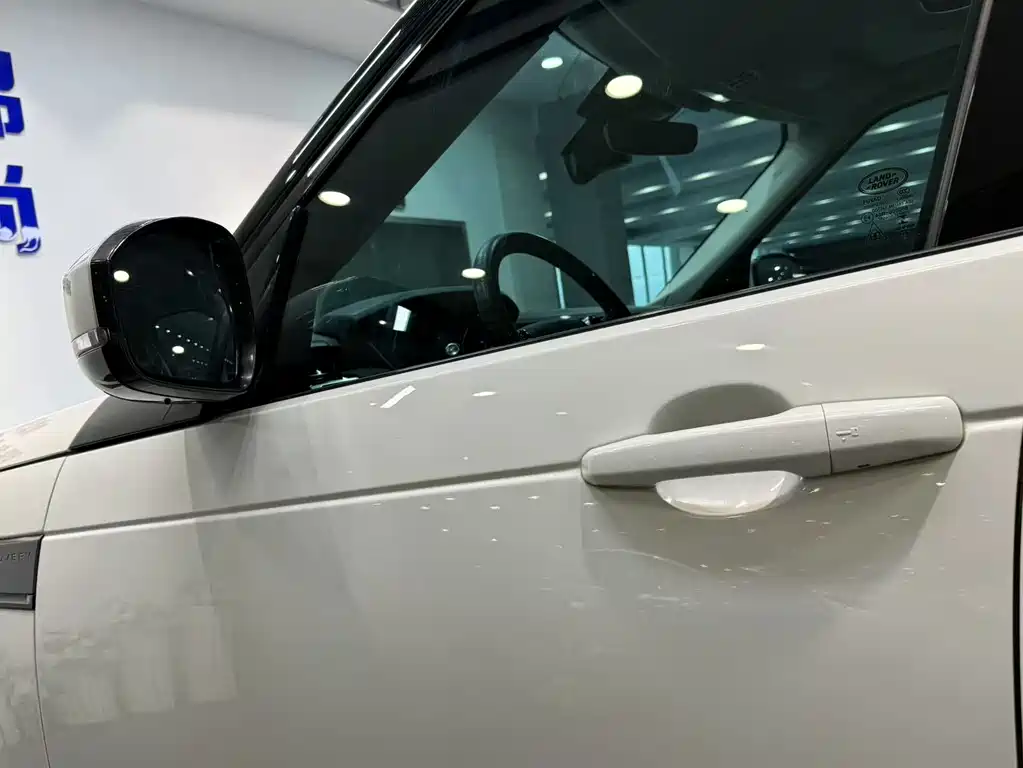 Land Rover Discovery 2019 — фото 18