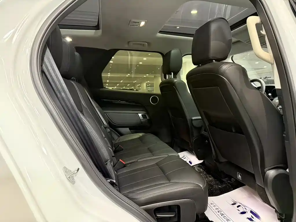 Land Rover Discovery 2019 — фото 24