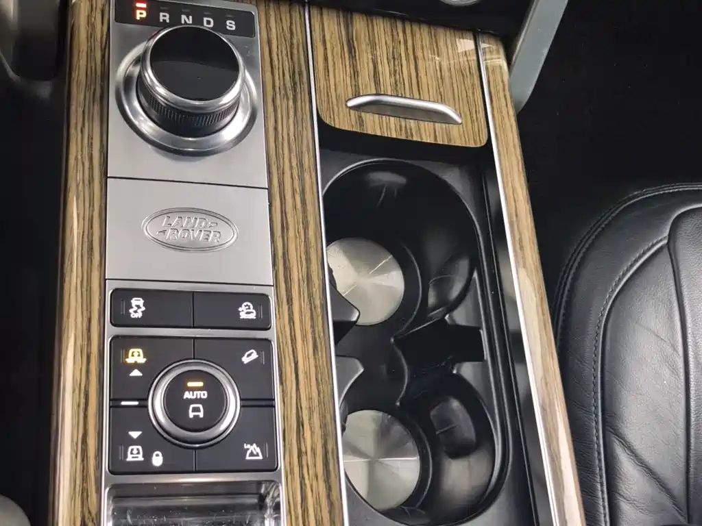 Land Rover Range Rover 2019 — фото 17