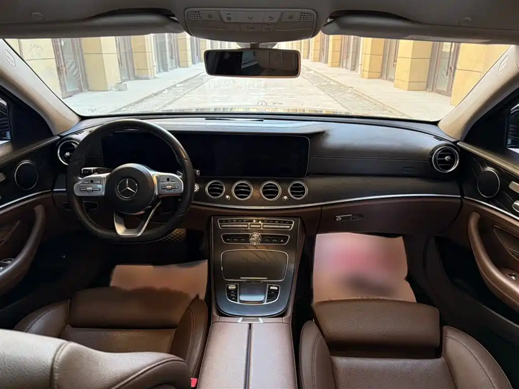 Mercedes-Benz E-Class 2019 — фото 8