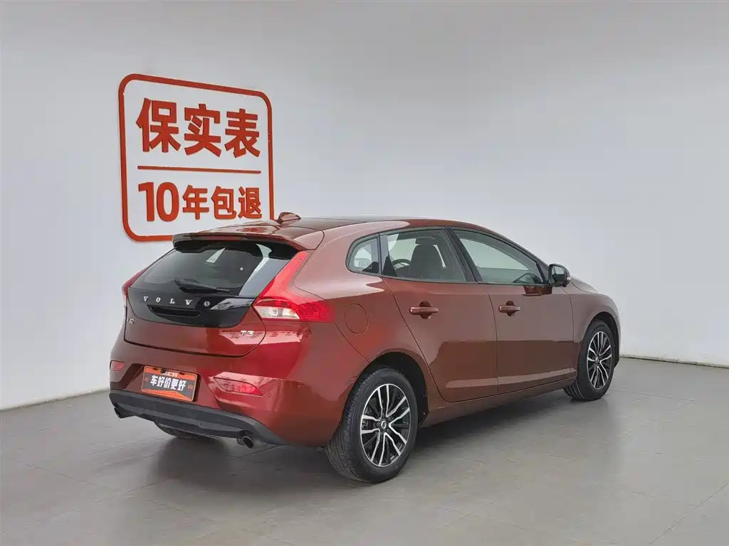 Volvo V40 2018 — фото 2