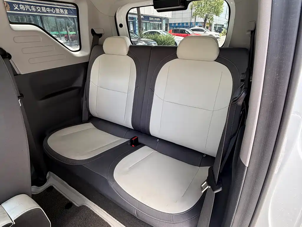 Geely Galaxy Panda 2025 — фото 12