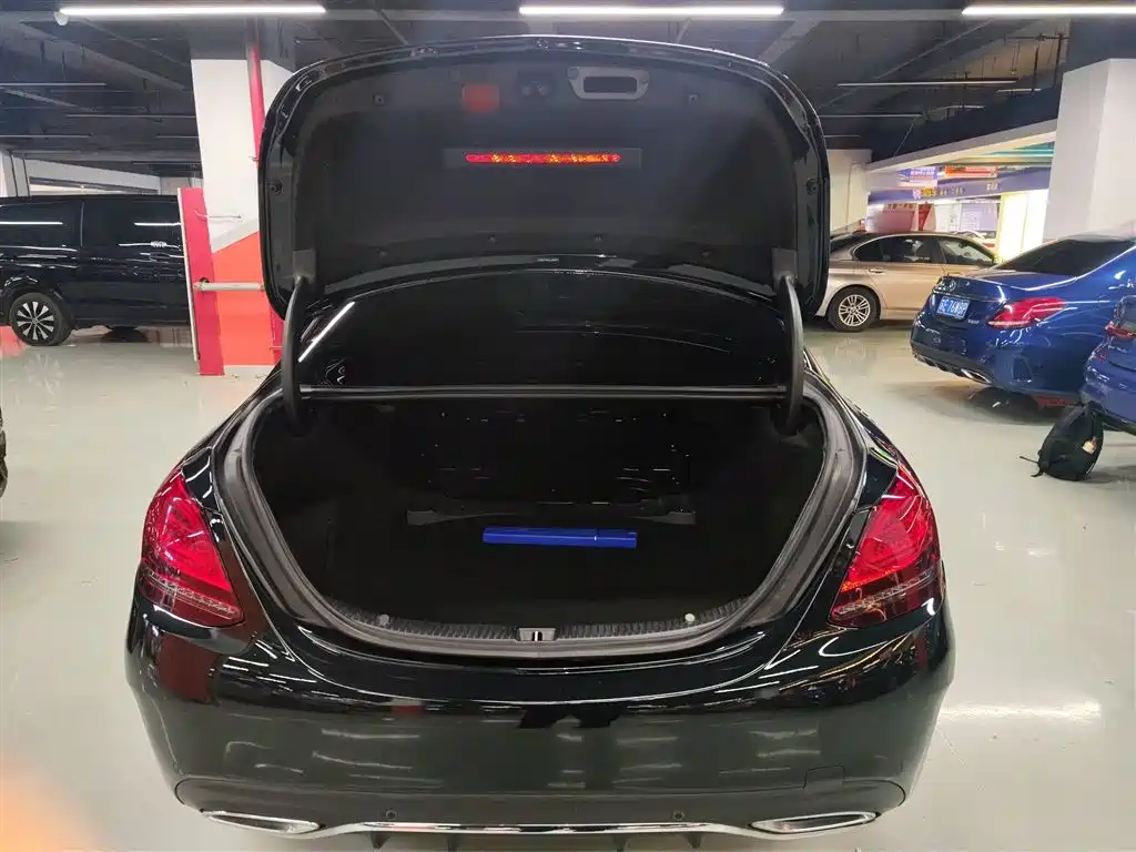 Mercedes-Benz C-Class 2020 — фото 15