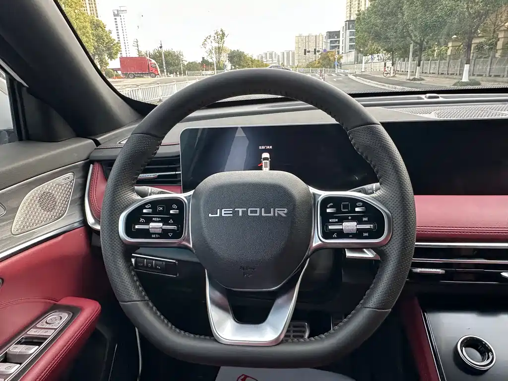Jetour X70 PLUS 2023 — фото 11