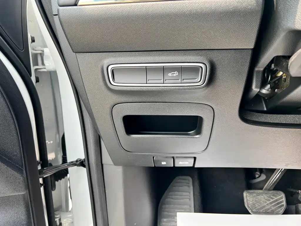 GAC Motor Trumpchi M8 2024 — фото 19
