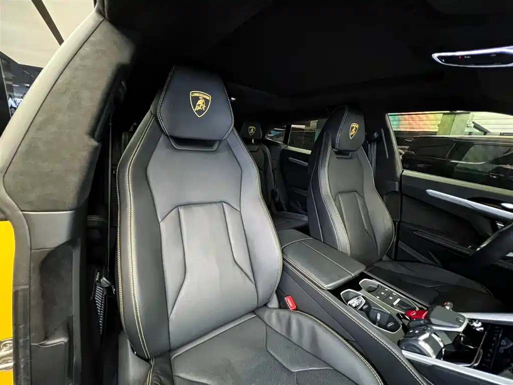 Lamborghini Urus 2022 — фото 13