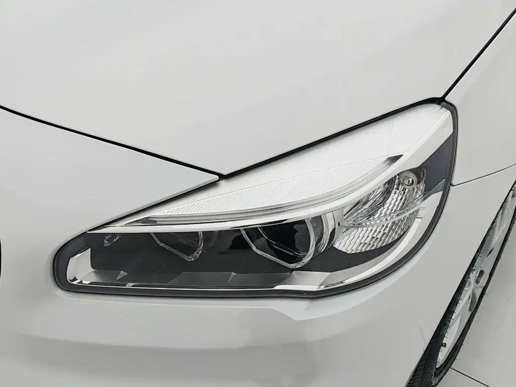 BMW 2 Series Station Wagon 2018 — фото 13