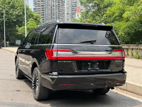 Lincoln Navigator 2022