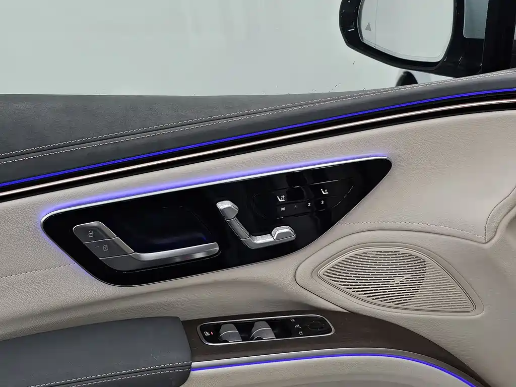 Mercedes-Benz EQS 2024 — фото 13