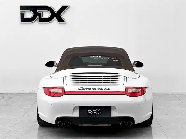 Porsche 911 2011