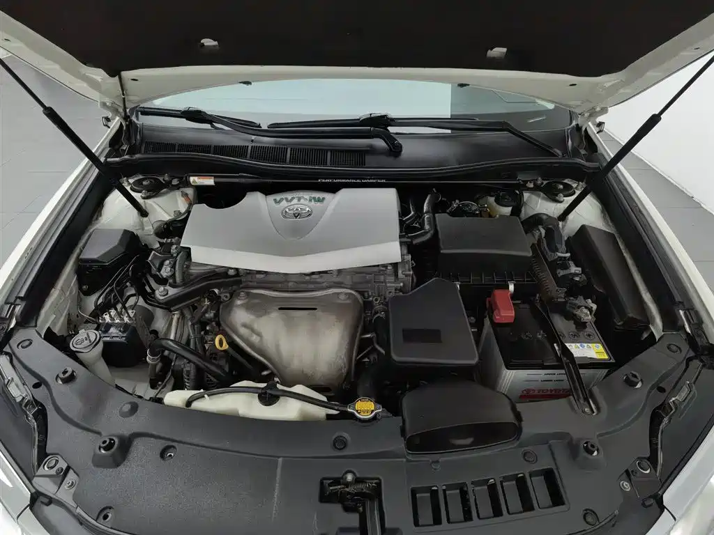 Toyota Camry 2015 — фото 6