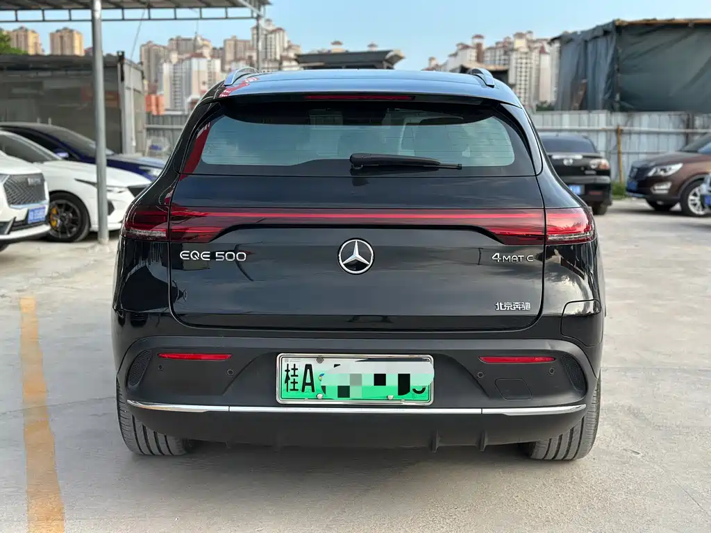Mercedes-Benz EQC 2020 — фото 5