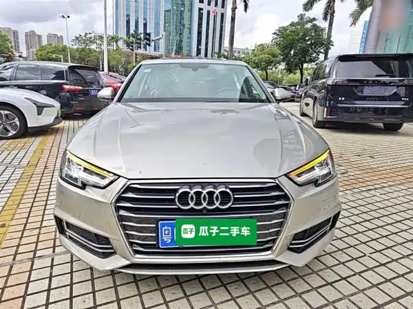 Audi A4L 2019