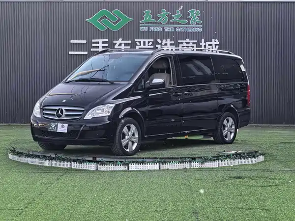 Mercedes-Benz Viano 2015