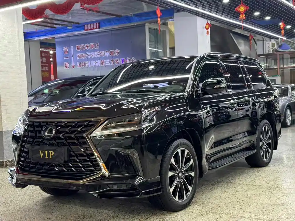 Lexus LX 2022
