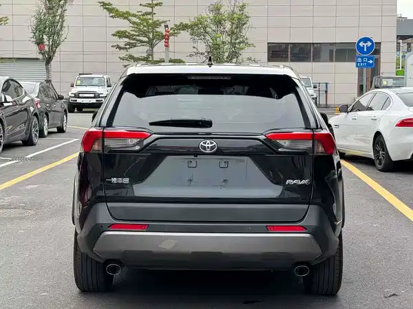 Toyota RAV4 2021