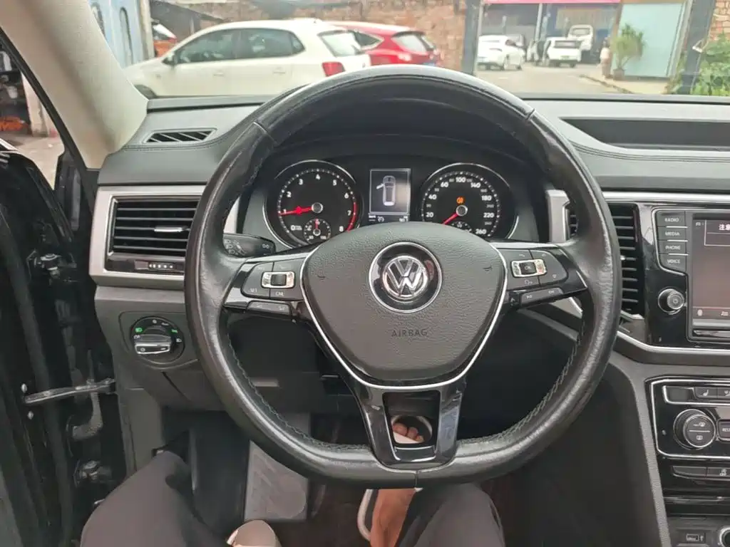 Volkswagen Teramont 2018 — фото 11
