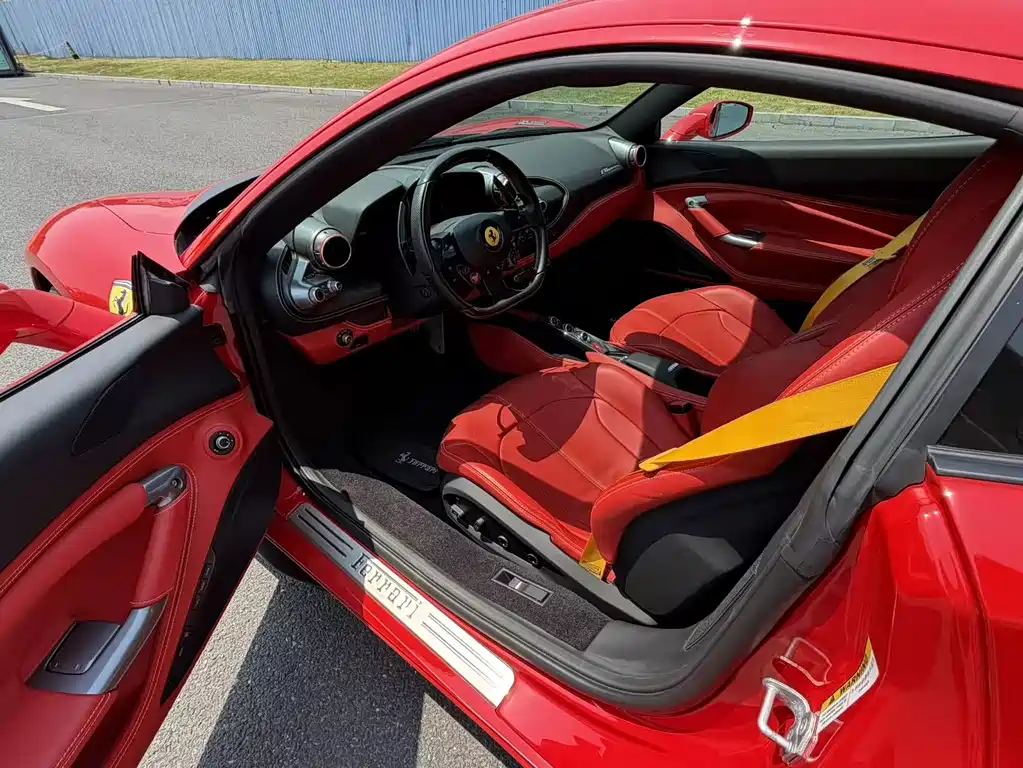 Ferrari F8 2023 — фото 3