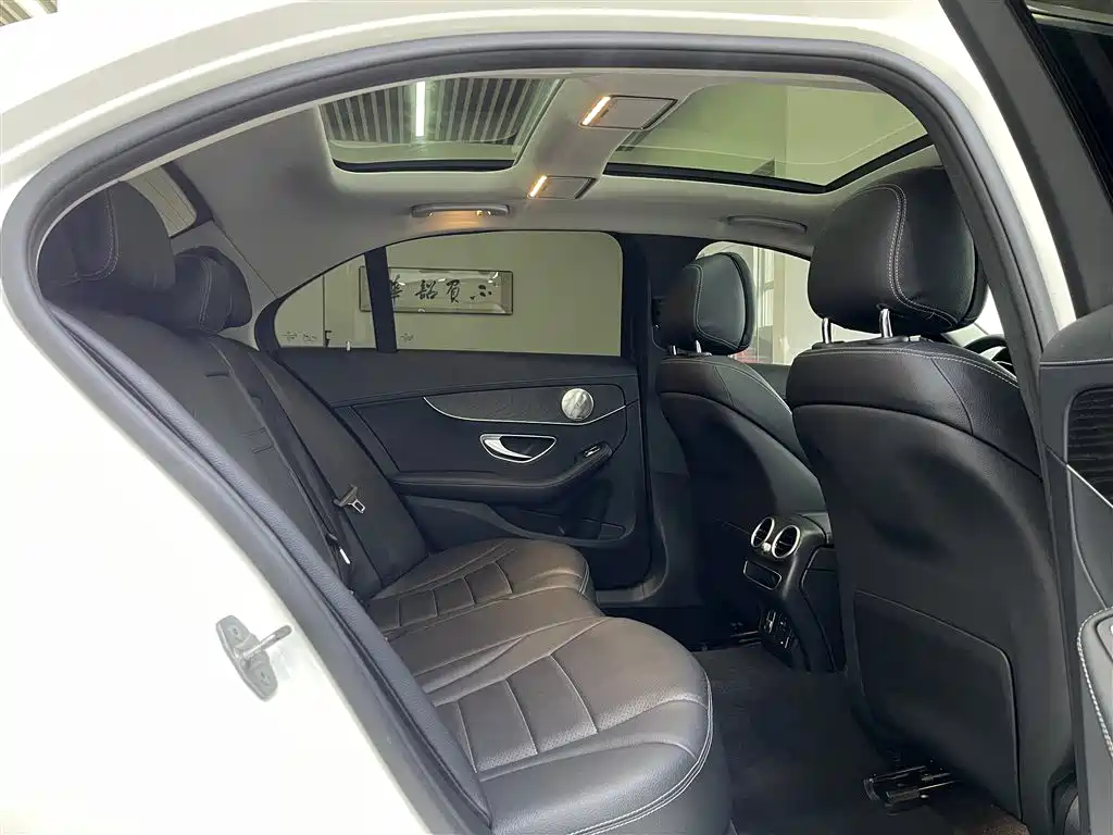 Mercedes-Benz C-Class 2022 — фото 15