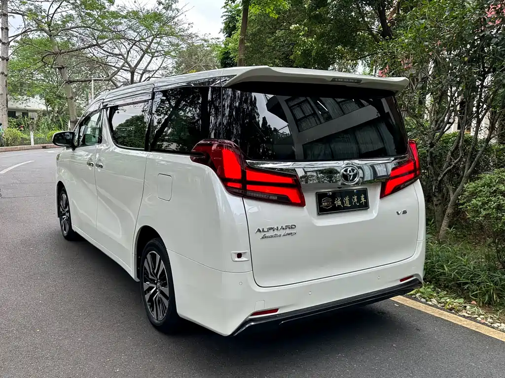 Toyota Alphard 2019 — фото 3