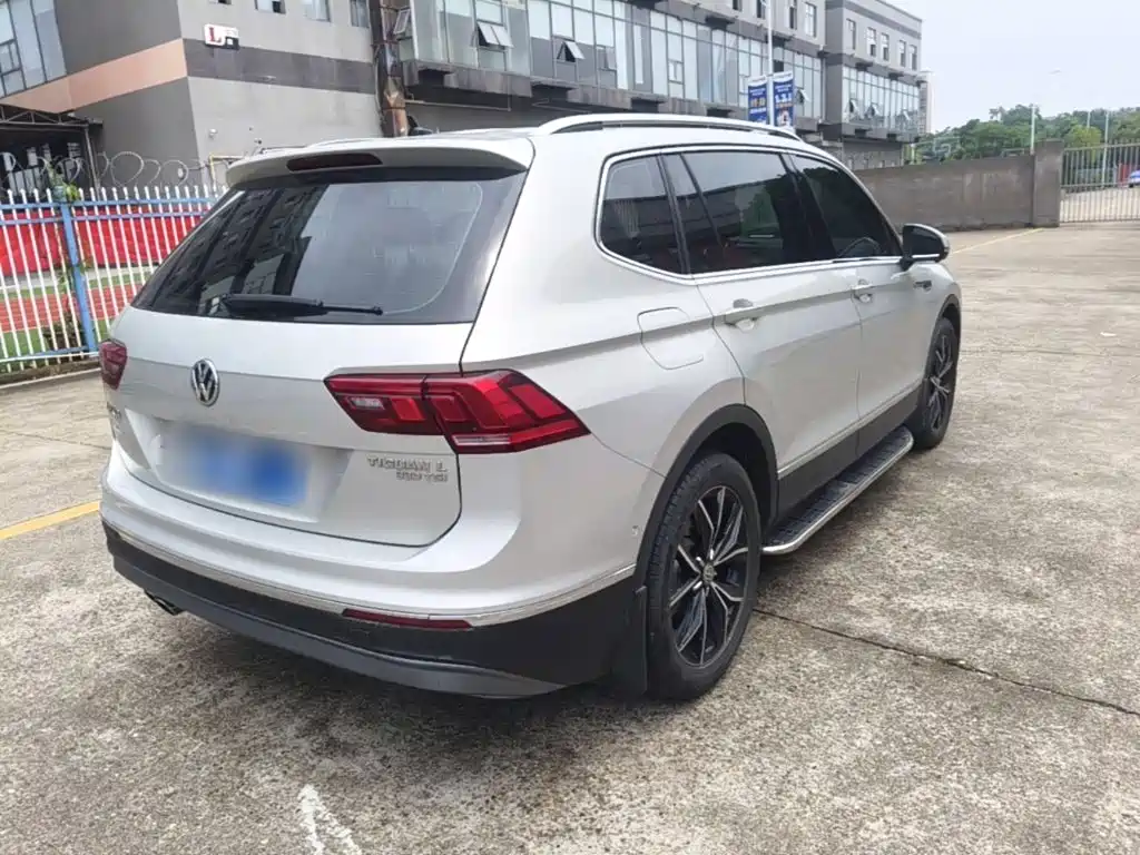 Volkswagen Tiguan L 2020 — фото 7