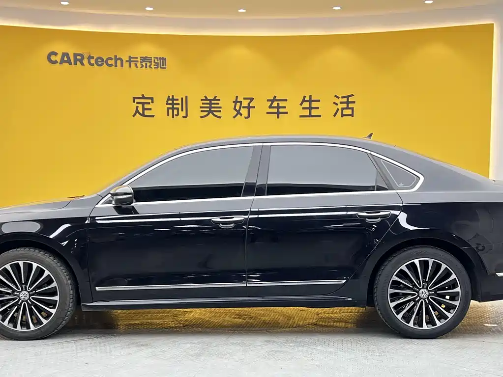 Volkswagen Passat 2018 — фото 27