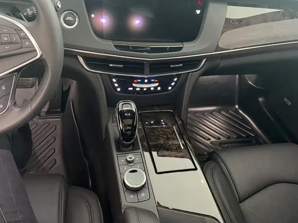 Cadillac CT6 2022 — фото 11