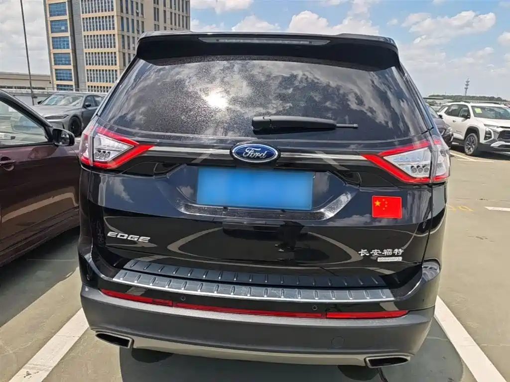 Ford Edge 2019 — фото 6