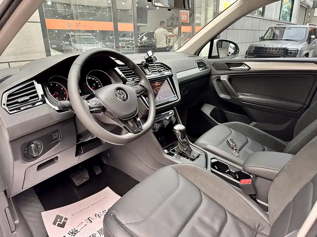 Volkswagen Tiguan L 2019 — фото 9