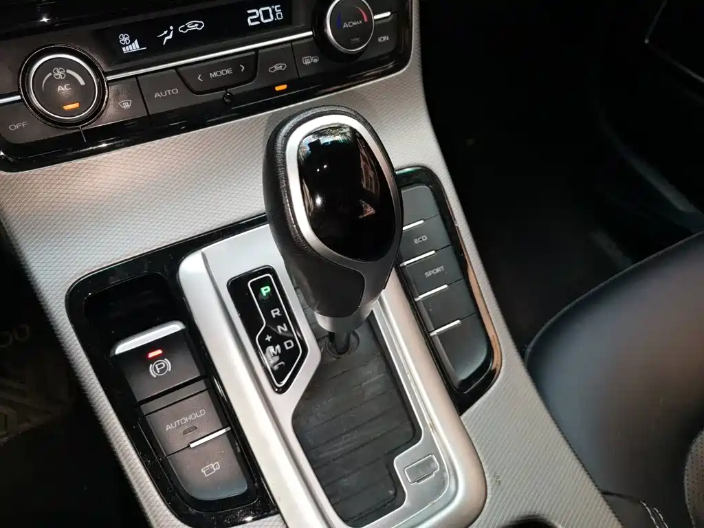 Geely Emgrand GS 2018 — фото 11