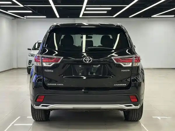 Toyota Highlander 2020