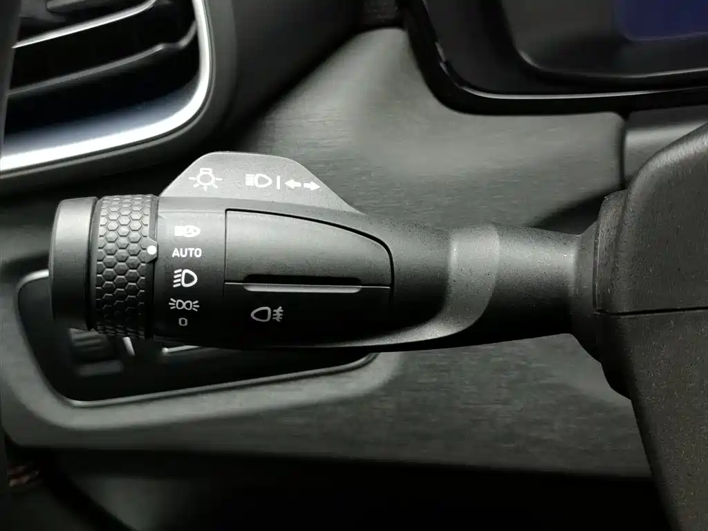 Lynk & Co 03 2019 — фото 21