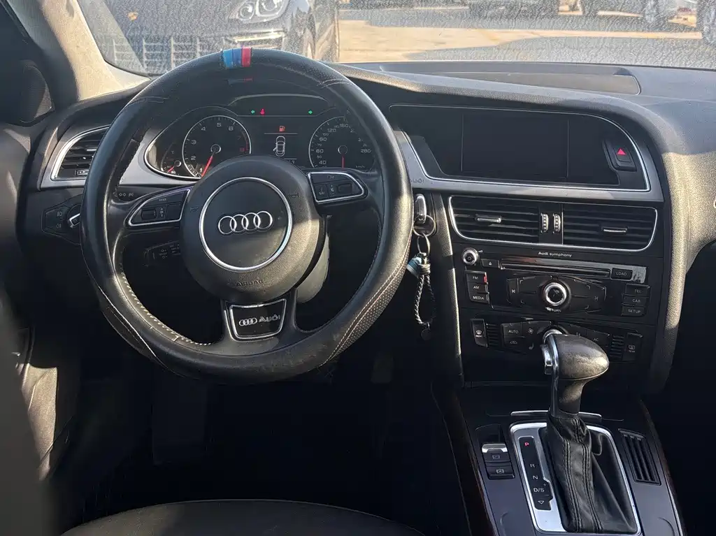 Audi A4L 2014 — фото 10
