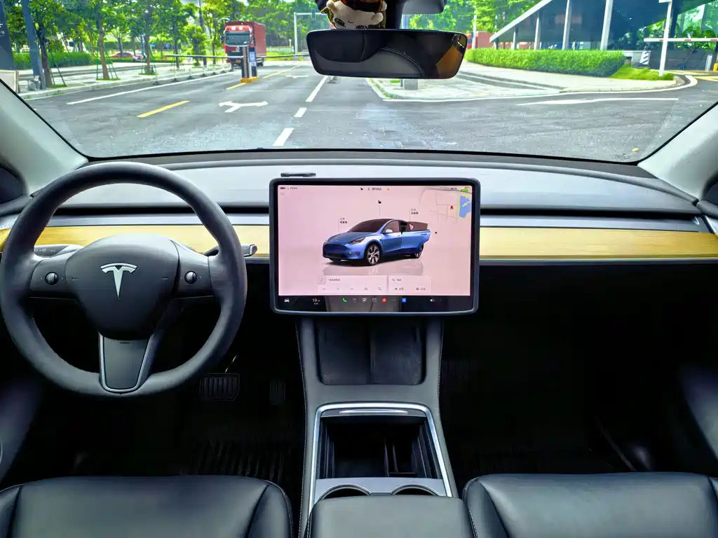 Tesla Model Y 2022 — фото 18