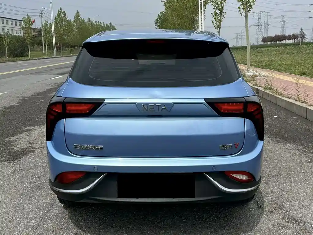 Neta V 2023