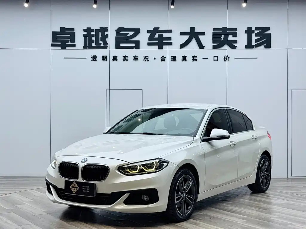 BMW 1 Series 2019 — фото 25