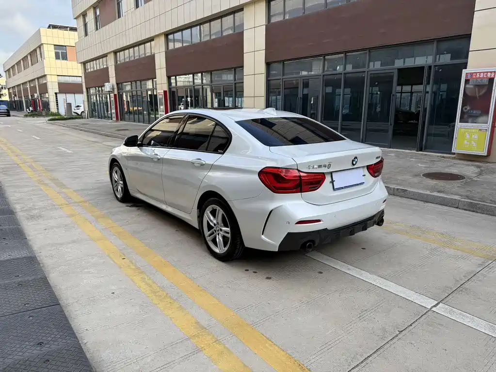 BMW 1 Series 2023
