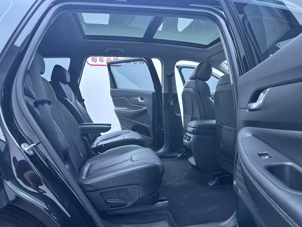 Hyundai Santa Fe 2023 — фото 20