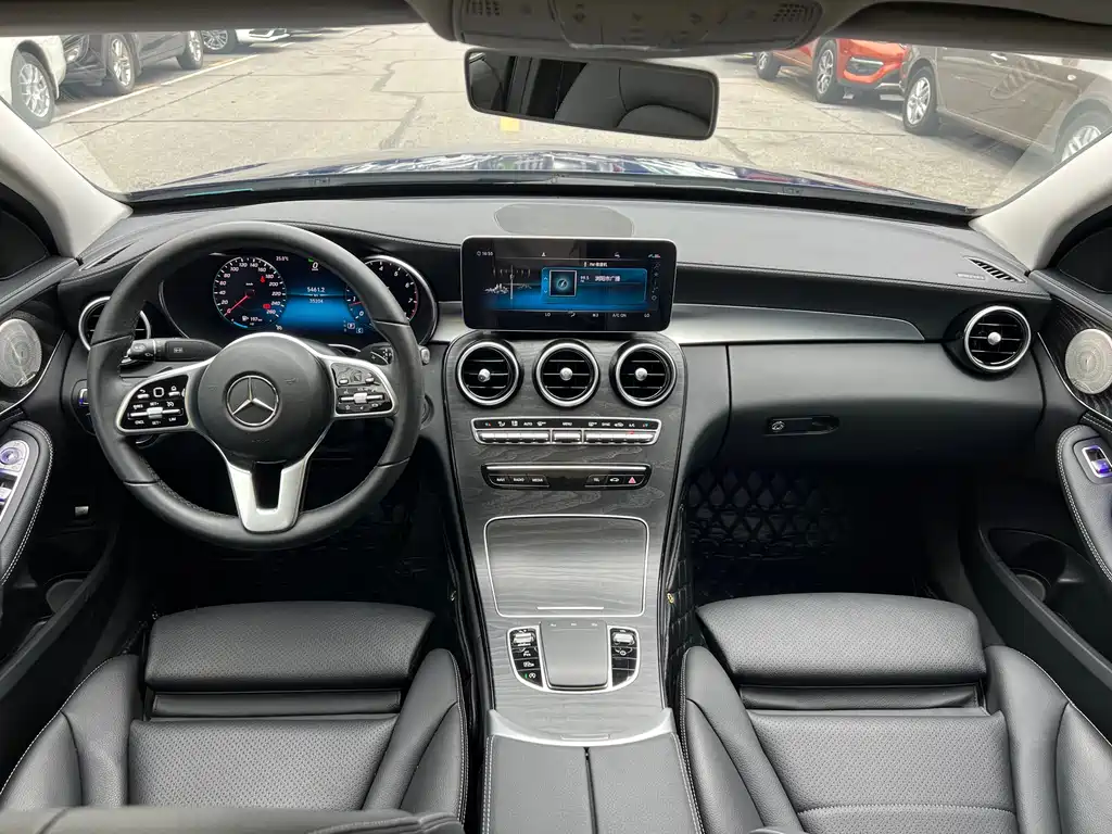 Mercedes-Benz C-Class 2019 — фото 13