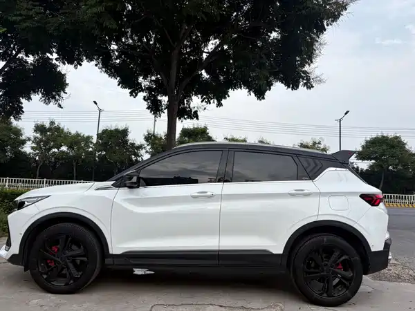 Geely Binyue 2022
