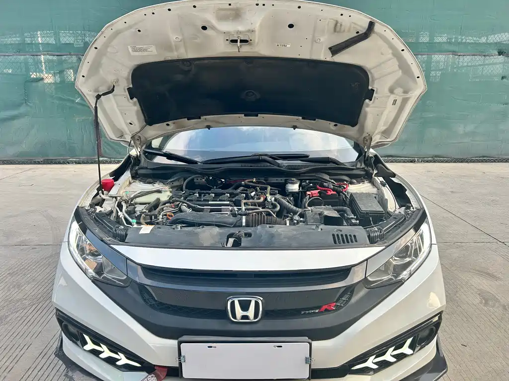 Honda Civic 2019 — фото 10