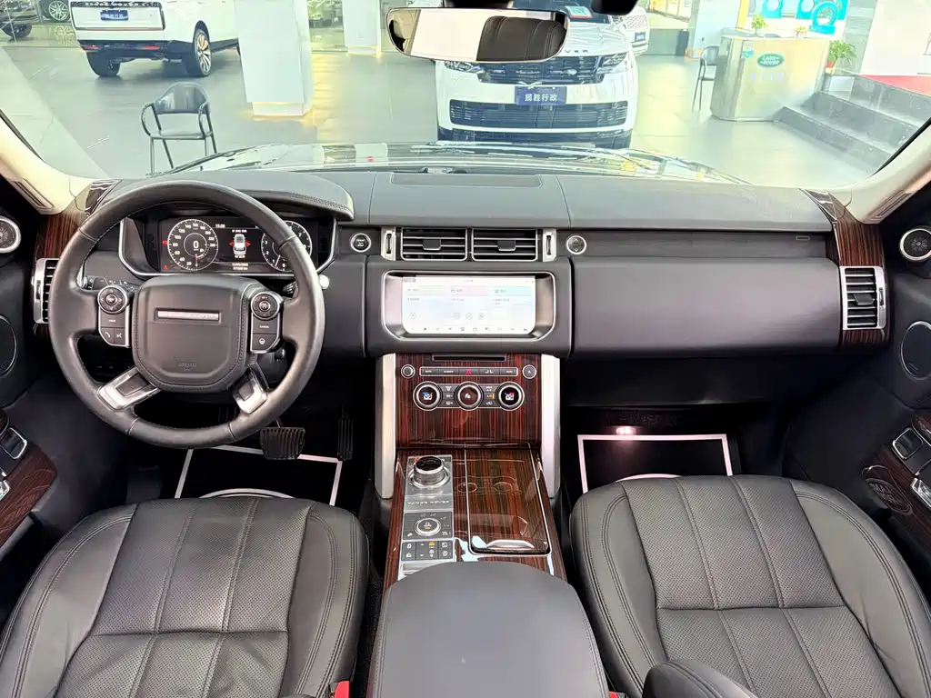 Land Rover Range Rover 2017 — фото 18